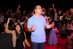 Intense-in-worship-72667_720x540