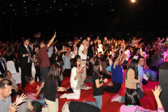 People-worshipping-with-all-their-heart-in-that-awesome-presence-of-God-97690_720x540
